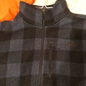 North Face Pullover Large